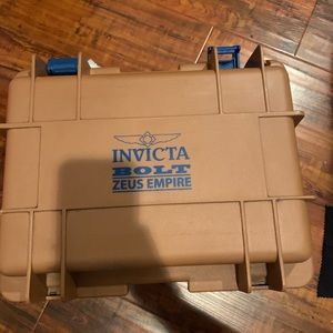 Invicta 8 slot watch case